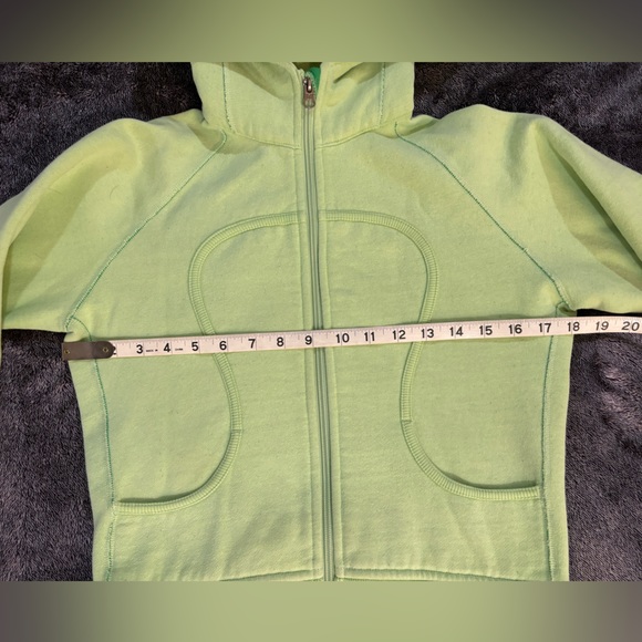 Lululemon Scuba Woman’s Green Hoodie - Picture 3 of 6